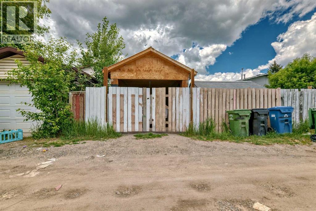 Single Family House Bi-level for Sale in  Whitworth Way NE Whitehorn Calgary 