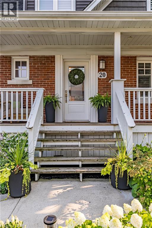 Photo 2 of 20 Mountain Park Avenue, Hamilton ON