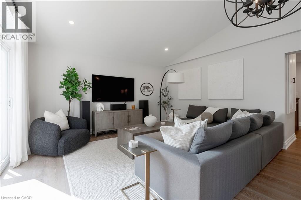 Photo 32 of 20 Mountain Park Avenue, Hamilton ON