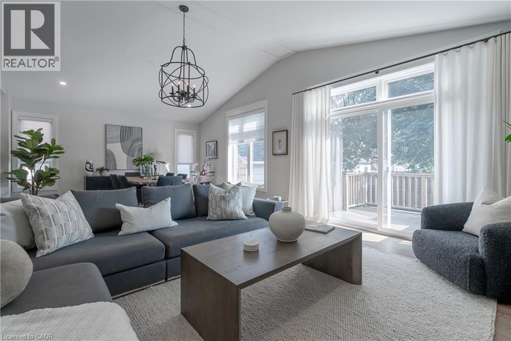 Photo 48 of 20 Mountain Park Avenue, Hamilton ON