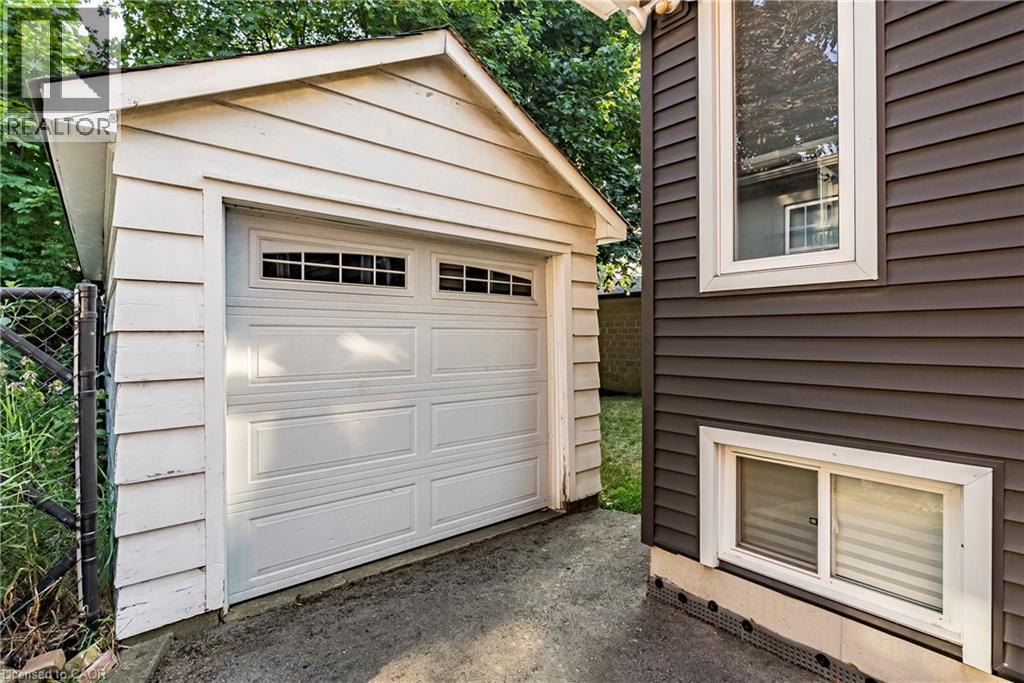 Photo 7 of 20 Mountain Park Avenue, Hamilton ON