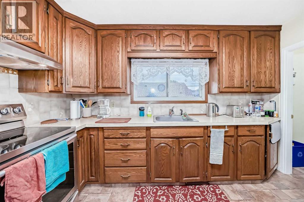 Single Family House Bungalow for Sale in   Avenue NW Bowness Calgary 