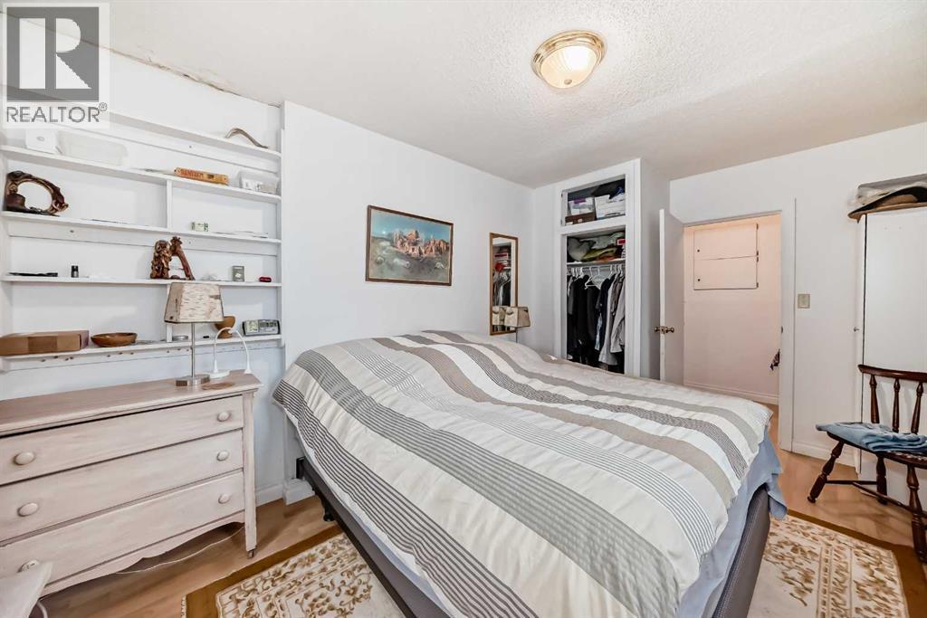 Single Family House Bungalow for Sale in   Avenue NW Bowness Calgary 