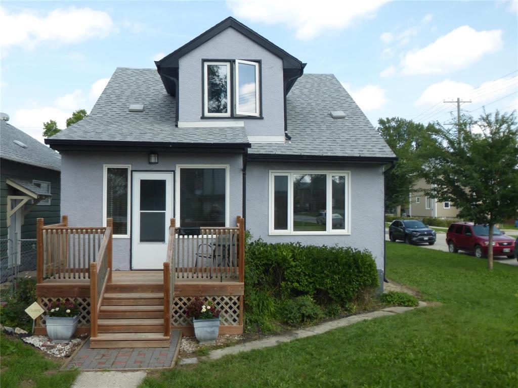 Photo 1 of 415 Bannerman Avenue, Winnipeg MB