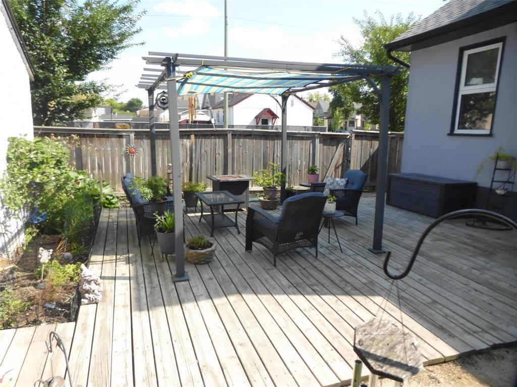 Photo 6 of 415 Bannerman Avenue, Winnipeg MB