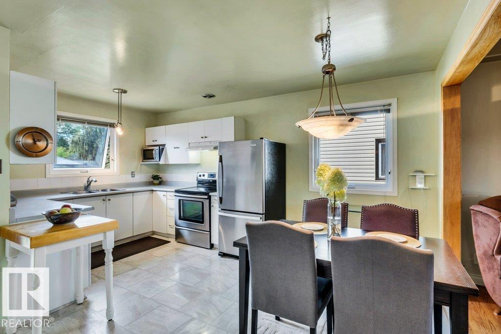 Photo 6 of 9622 79 St Nw, Edmonton AB