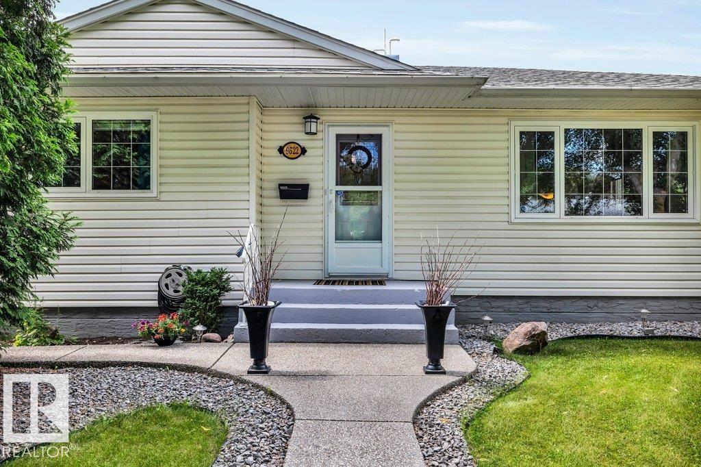 Photo 42 of 9622 79 St Nw, Edmonton AB
