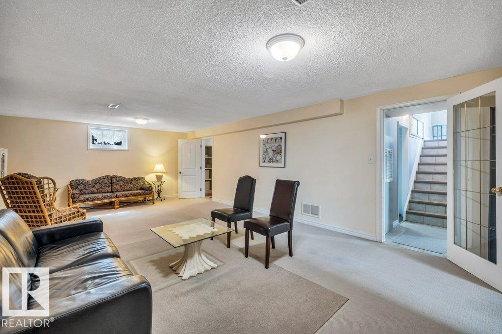 Photo 12 of 9622 79 St Nw, Edmonton AB