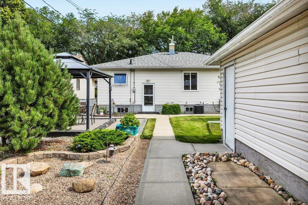 Photo 48 of 9622 79 St Nw, Edmonton AB