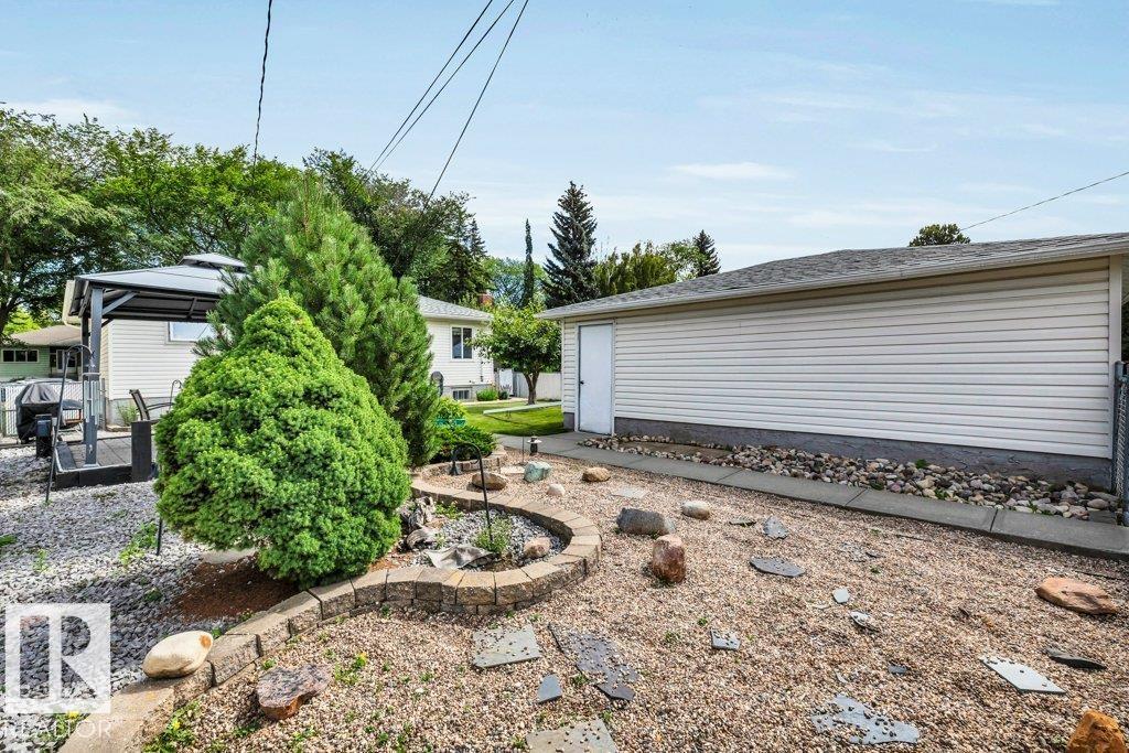 Photo 40 of 9622 79 St Nw, Edmonton AB