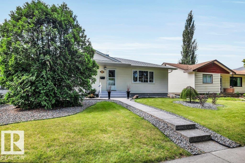 Photo 25 of 9622 79 St Nw, Edmonton AB