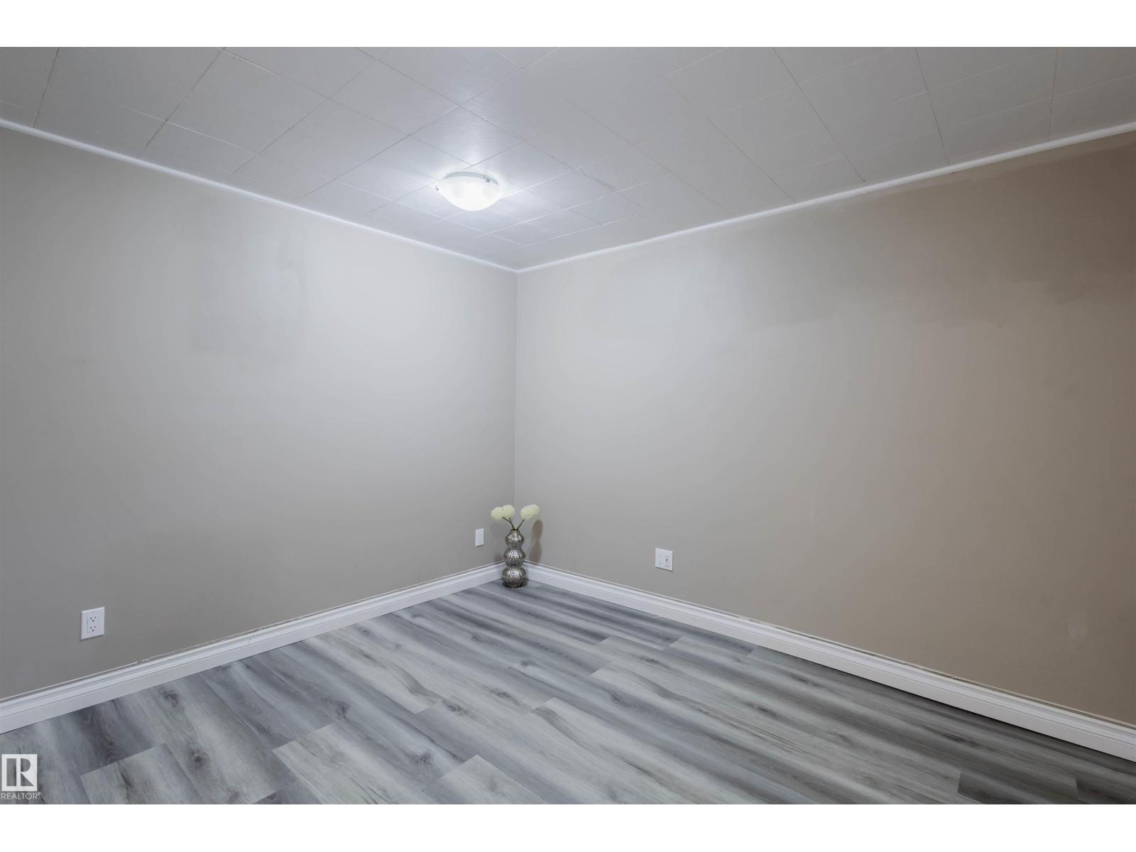 Photo 29 of 4616 111 A St Nw, Edmonton AB