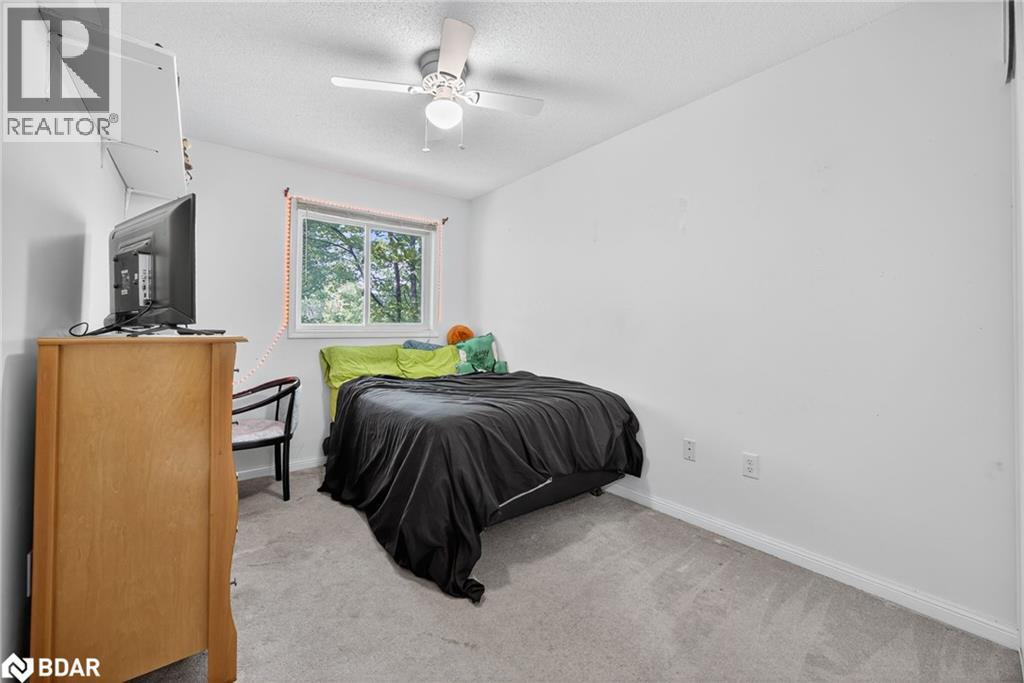 Photo 7 of 237 Ferndale Drive S Unit 1, Barrie ON