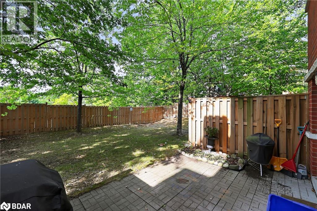 Photo 27 of 237 Ferndale Drive S Unit 1, Barrie ON