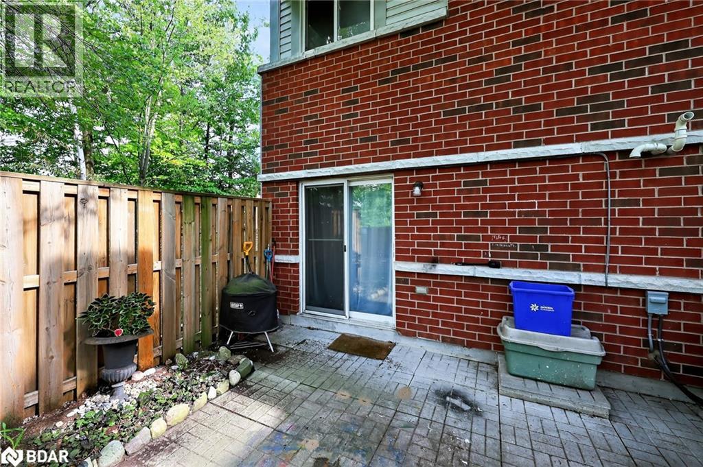 Photo 17 of 237 Ferndale Drive S Unit 1, Barrie ON