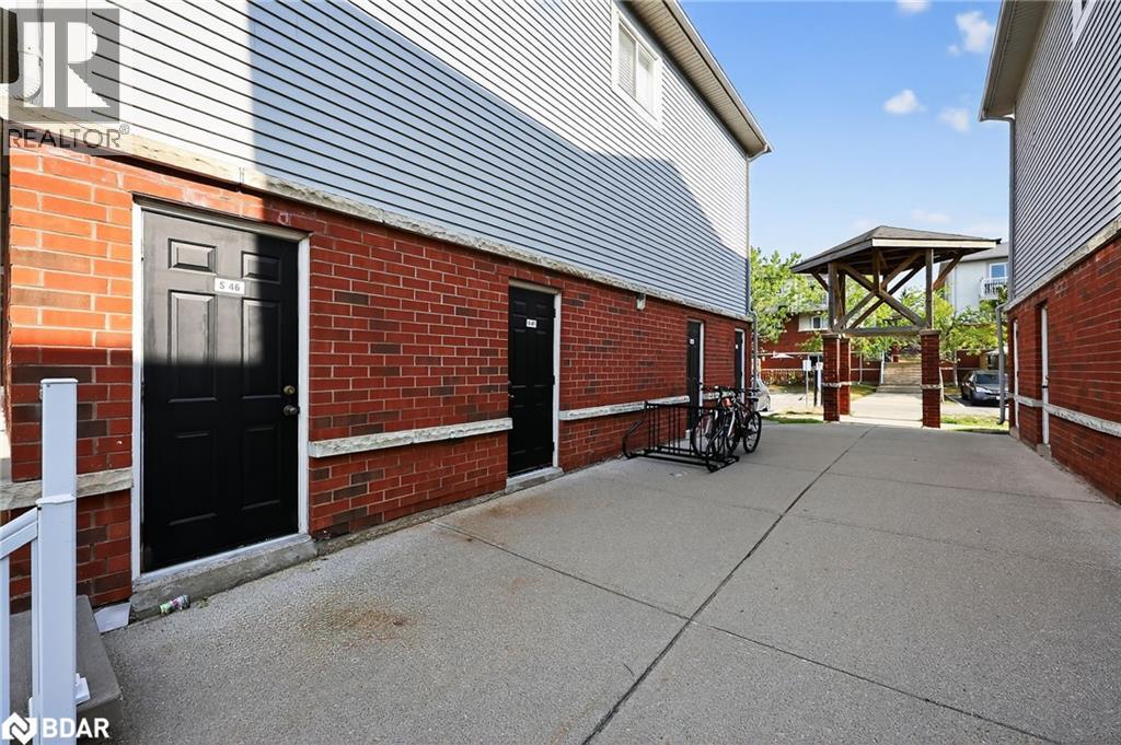 Photo 26 of 237 Ferndale Drive S Unit 1, Barrie ON