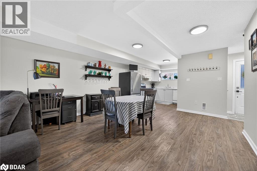 Photo 23 of 237 Ferndale Drive S Unit 1, Barrie ON