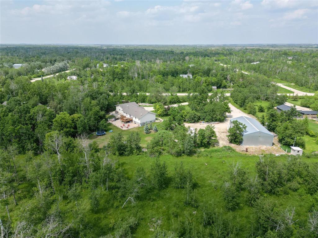 Photo 23 of 112 Cranberry Road, Mitchell MB