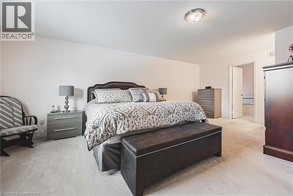 Photo 18 of 81 Jacqueline Boulevard, Hamilton ON