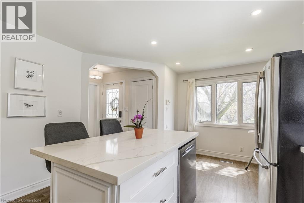Photo 18 of 183 Nash Road N, Hamilton ON