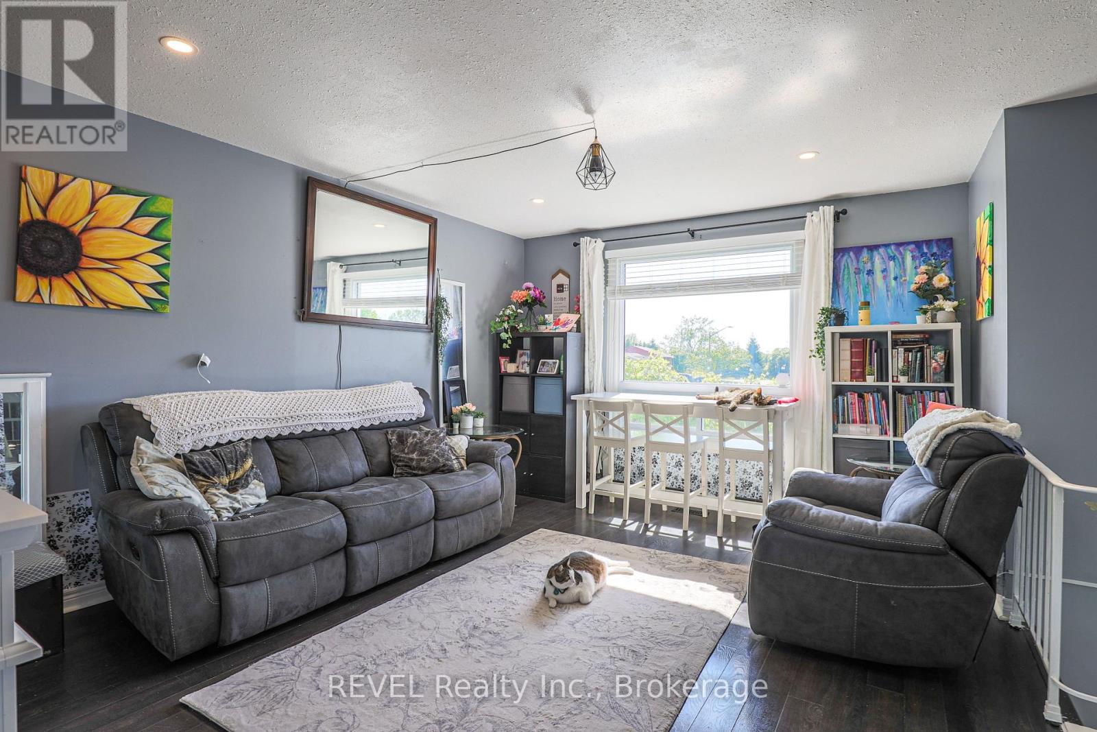 Photo 6 of 28 Dodds Court, Fort Erie ON