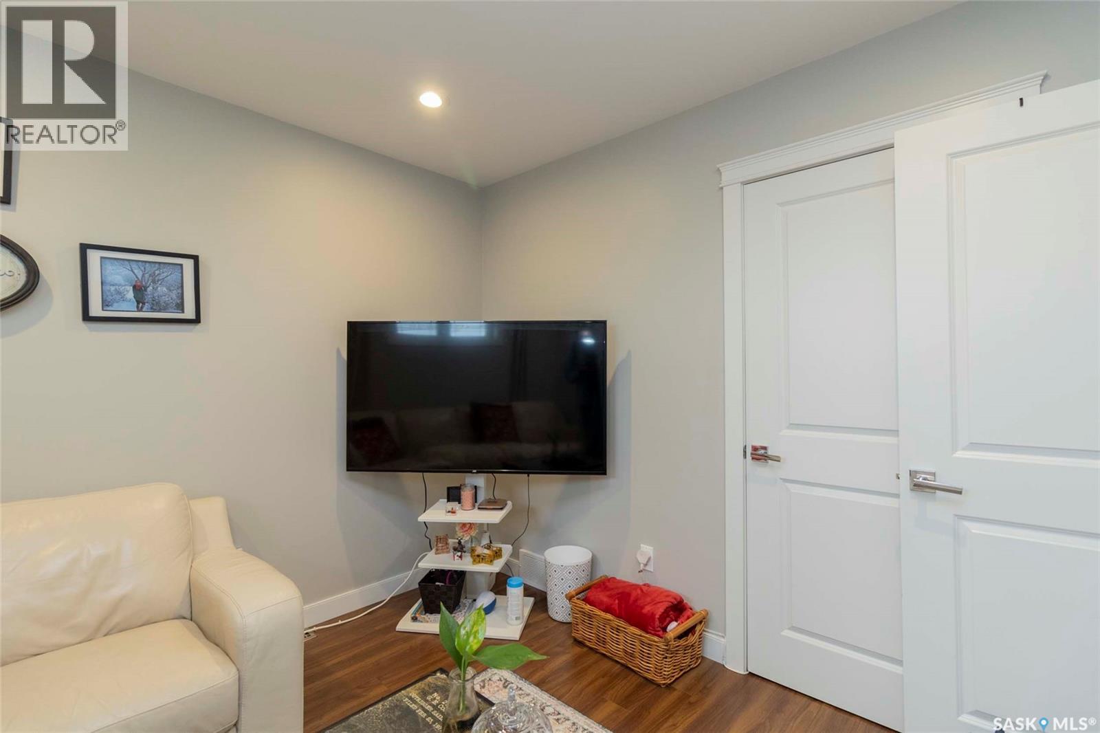 Photo 8 of 1330 Stensrud Road, Saskatoon SK