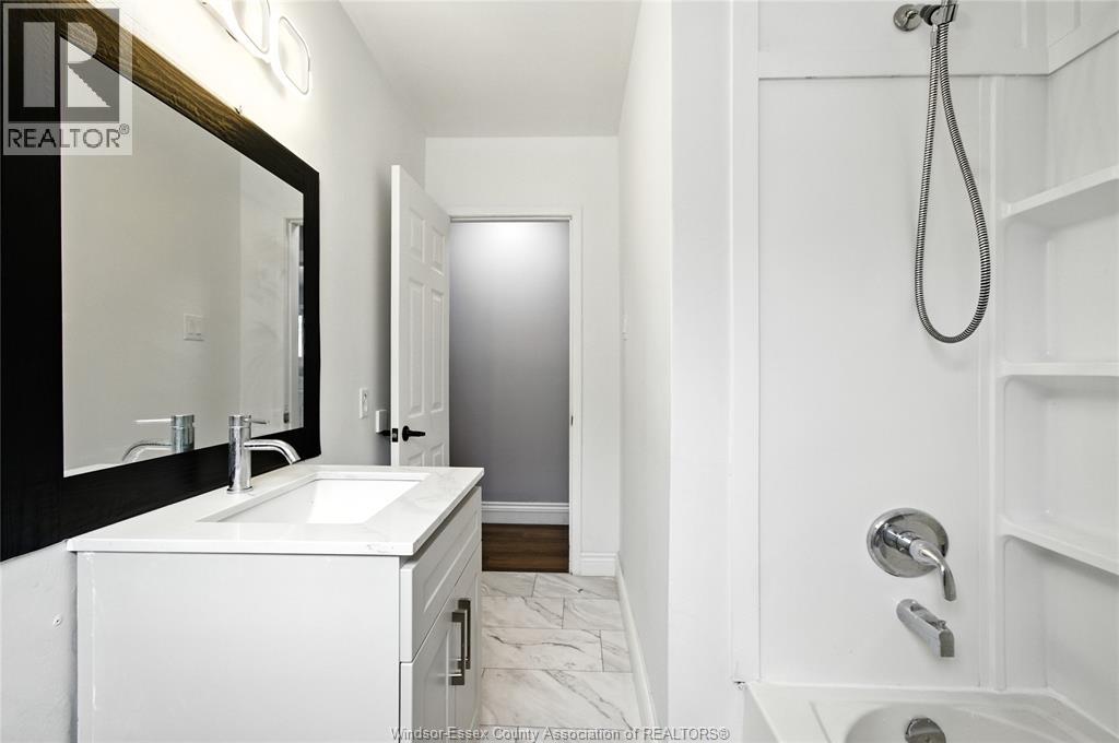Photo 14 of 3752 Blackburn Court, Windsor ON