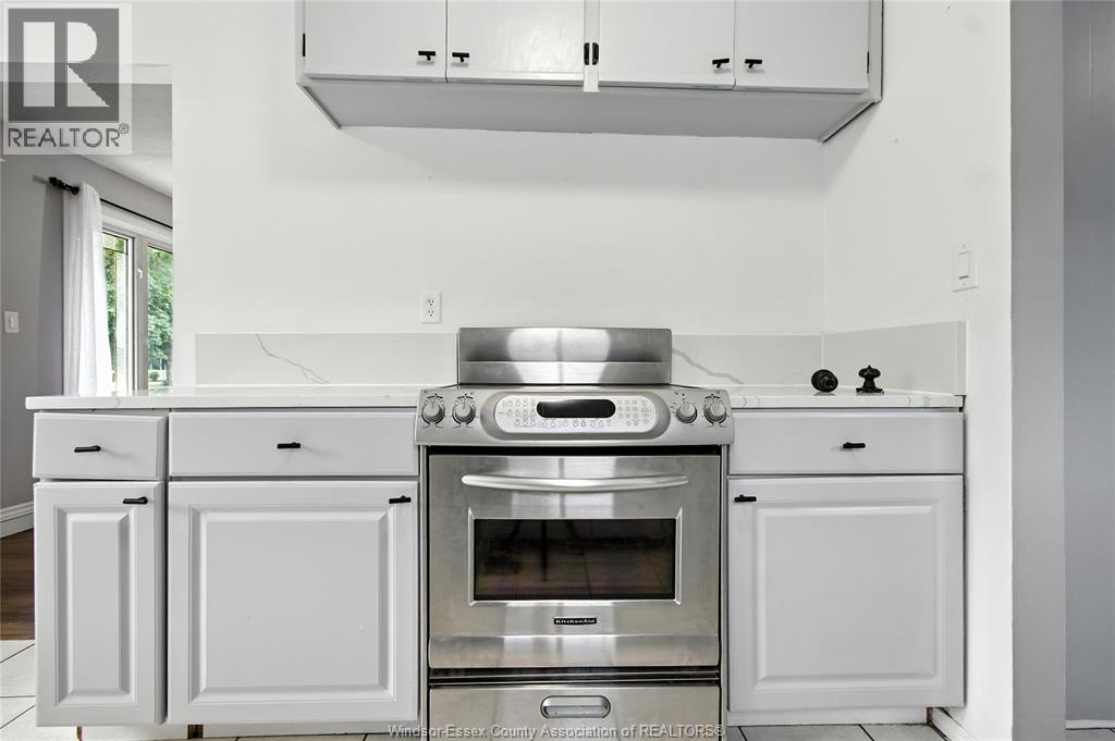 Photo 11 of 3752 Blackburn Court, Windsor ON