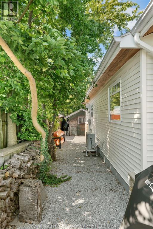 Photo 33 of 1295 Heritage Road, Kingsville ON