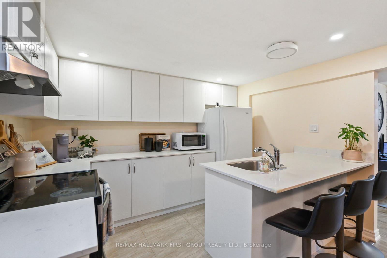 Photo 14 of 205 Saint Peter Street, Whitby ON
