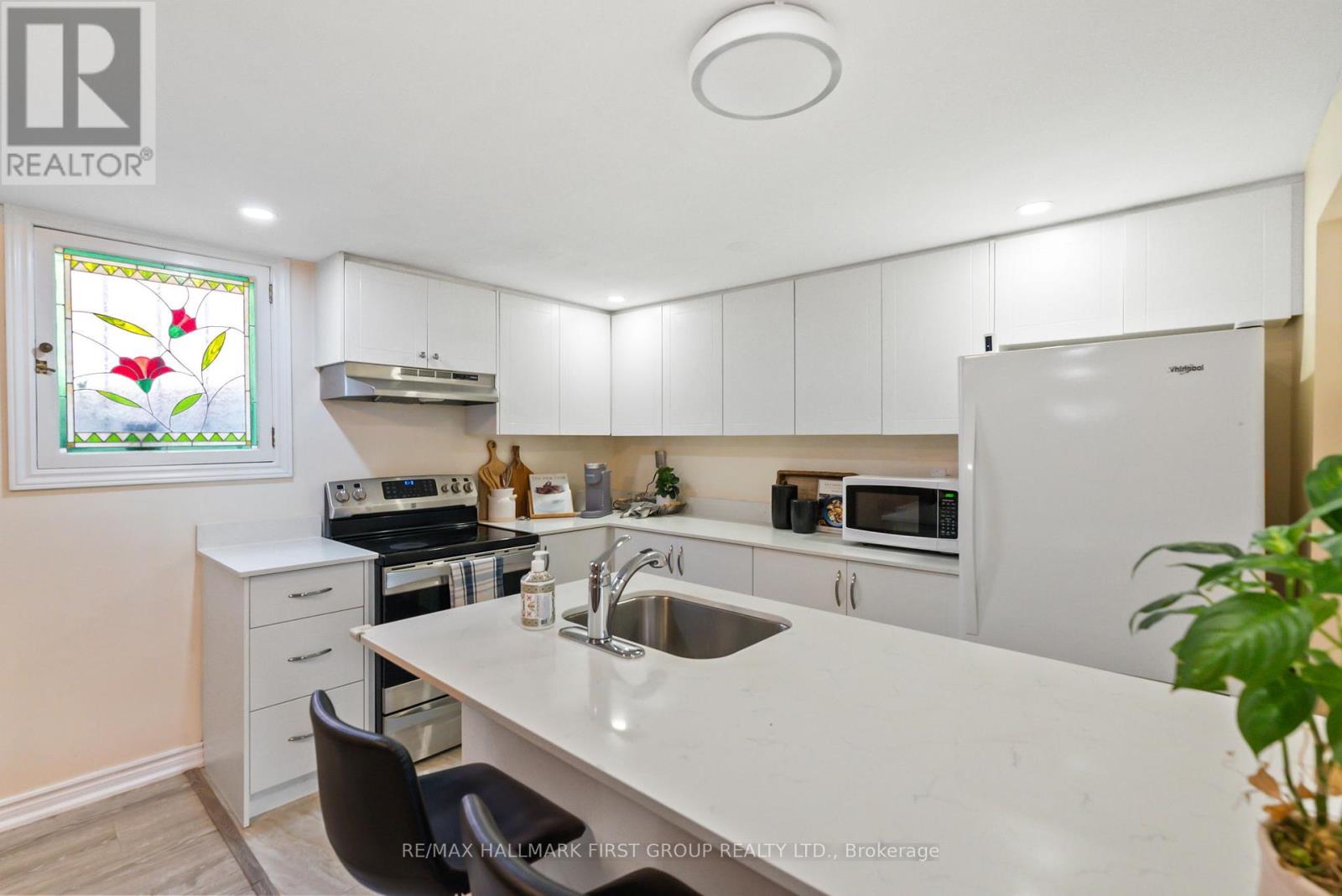 Photo 15 of 205 Saint Peter Street, Whitby ON