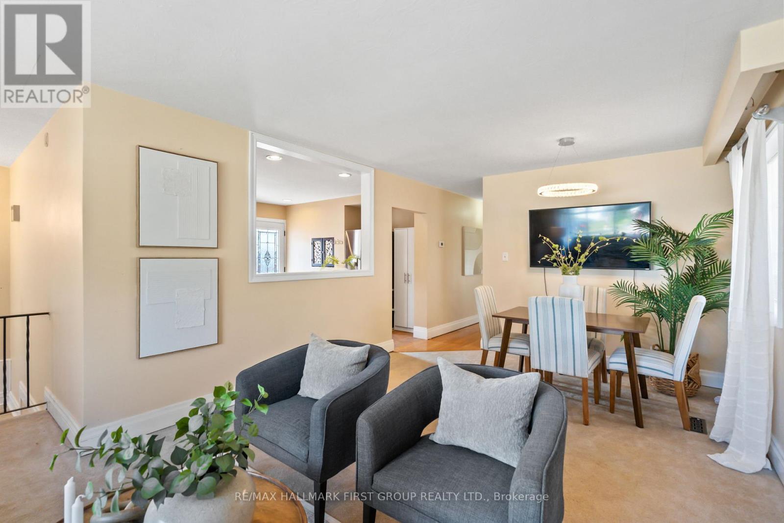 Photo 8 of 205 Saint Peter Street, Whitby ON