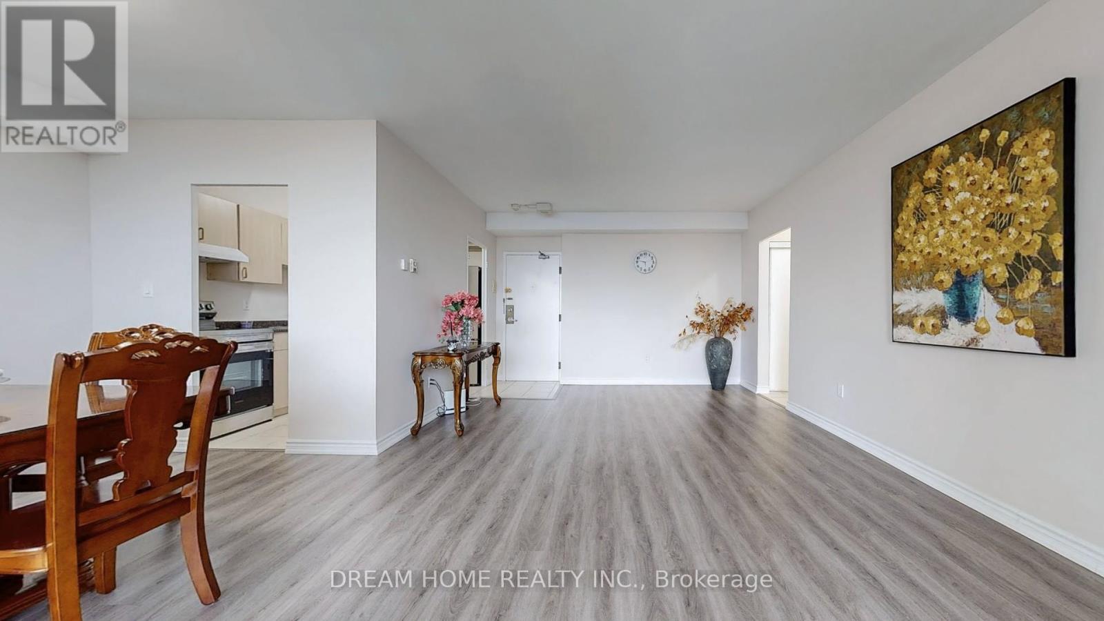 Photo 13 of 1815 5 Massey Square, Toronto ON