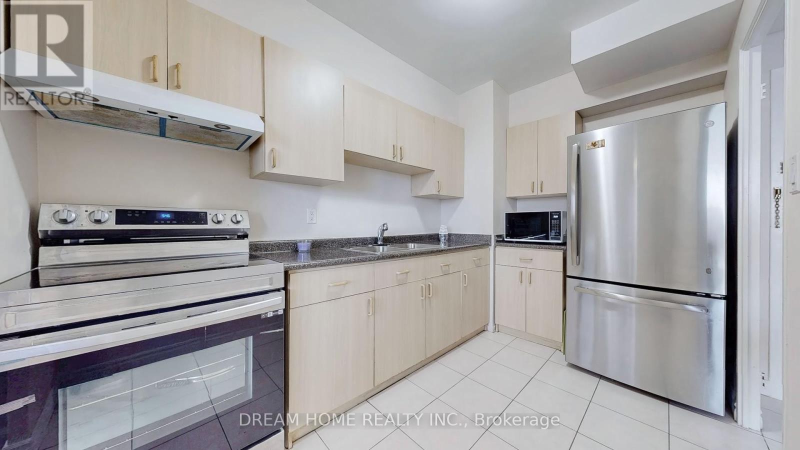 Photo 11 of 1815 5 Massey Square, Toronto ON