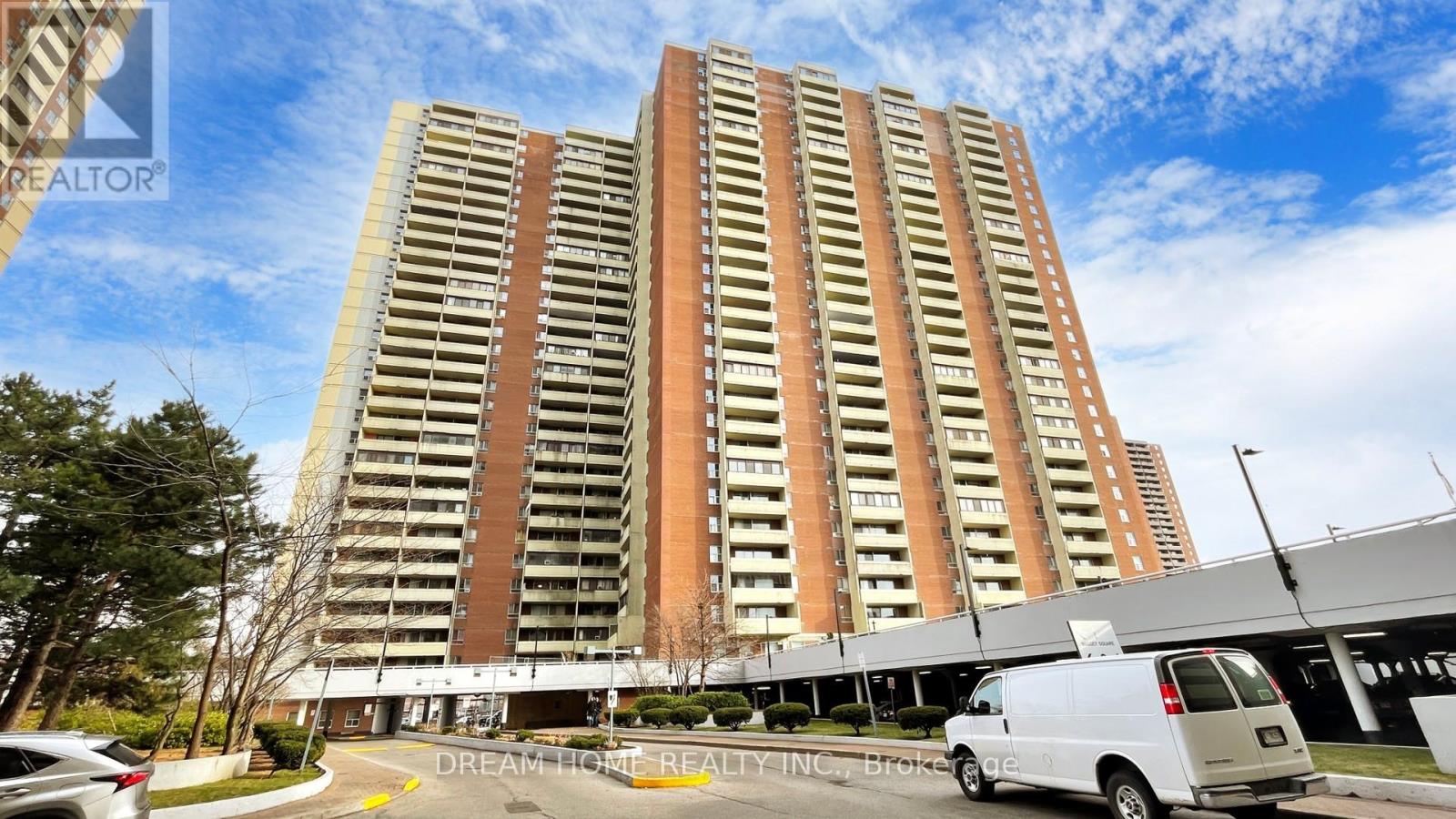Photo 4 of 1815 5 Massey Square, Toronto ON