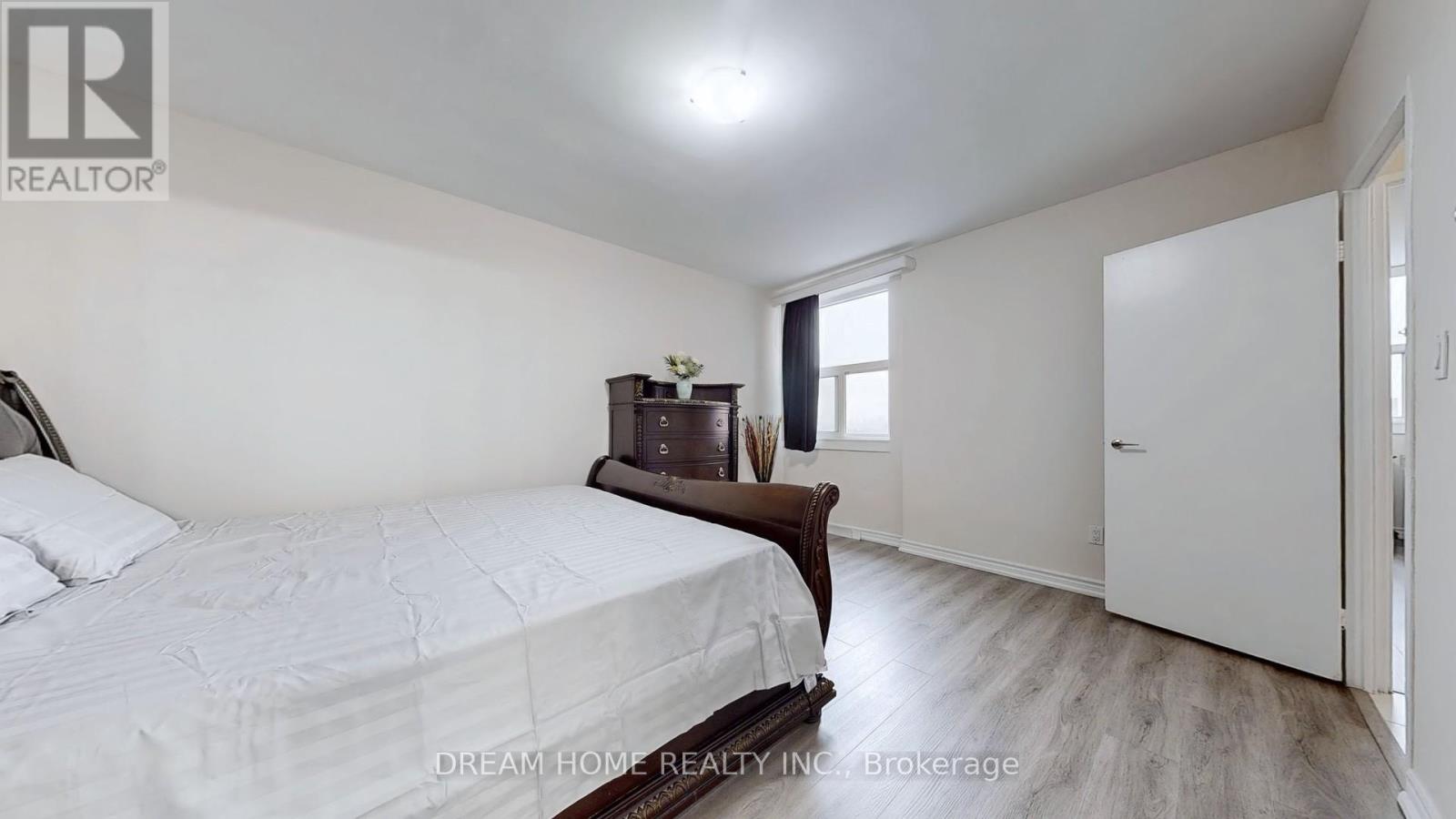 Photo 45 of 1815 5 Massey Square, Toronto ON