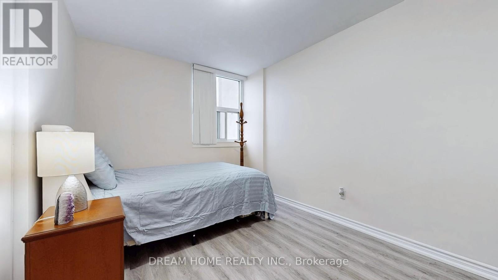 Photo 1 of 1815 5 Massey Square, Toronto ON
