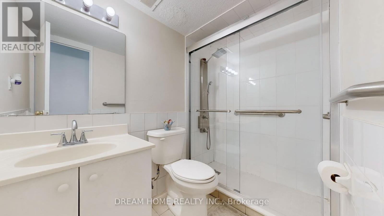 Photo 17 of 1815 5 Massey Square, Toronto ON