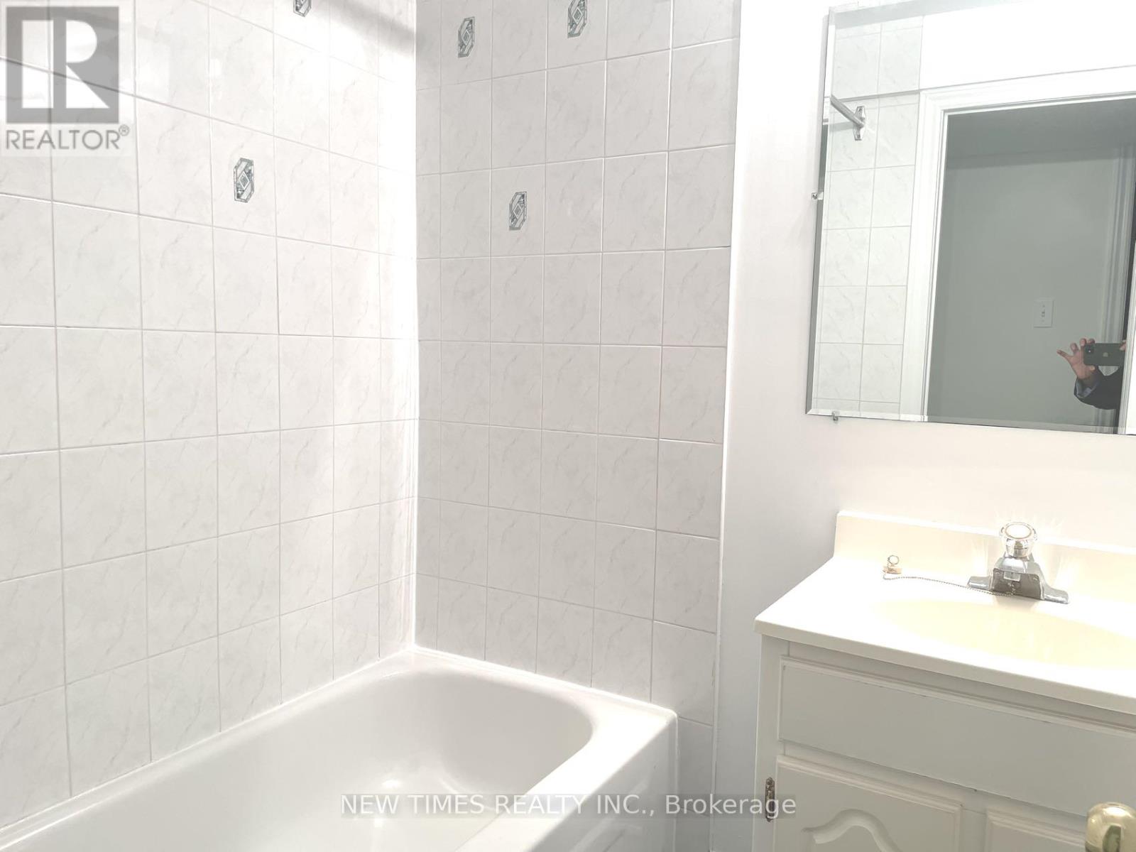 Photo 7 of 19 Coverdale Crescent, Toronto ON