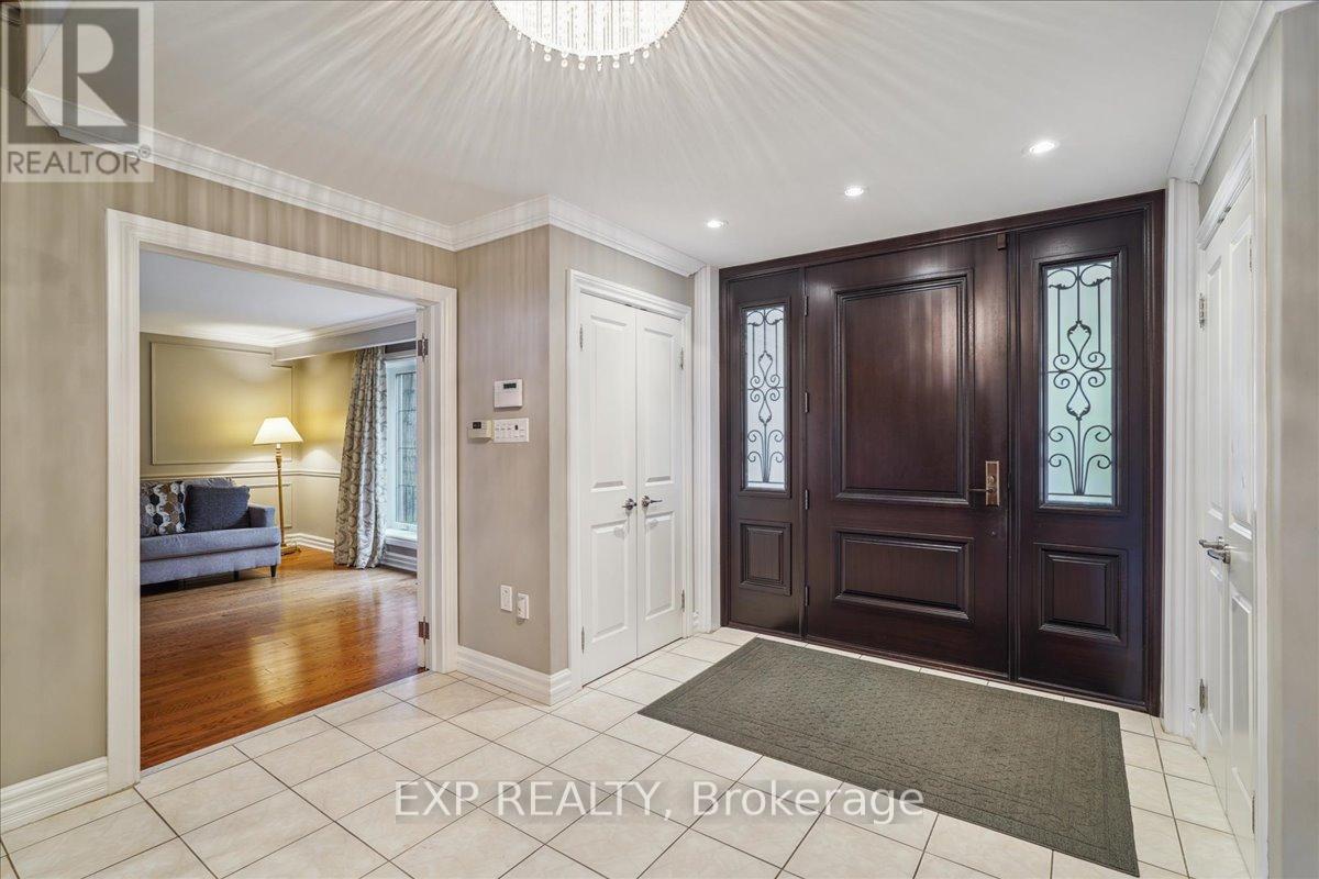 Photo 10 of 71 Manitou Drive, King ON