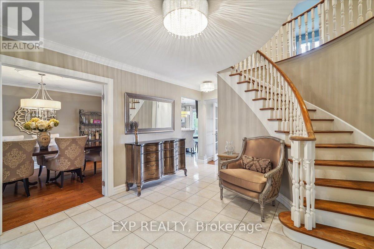 Photo 11 of 71 Manitou Drive, King ON