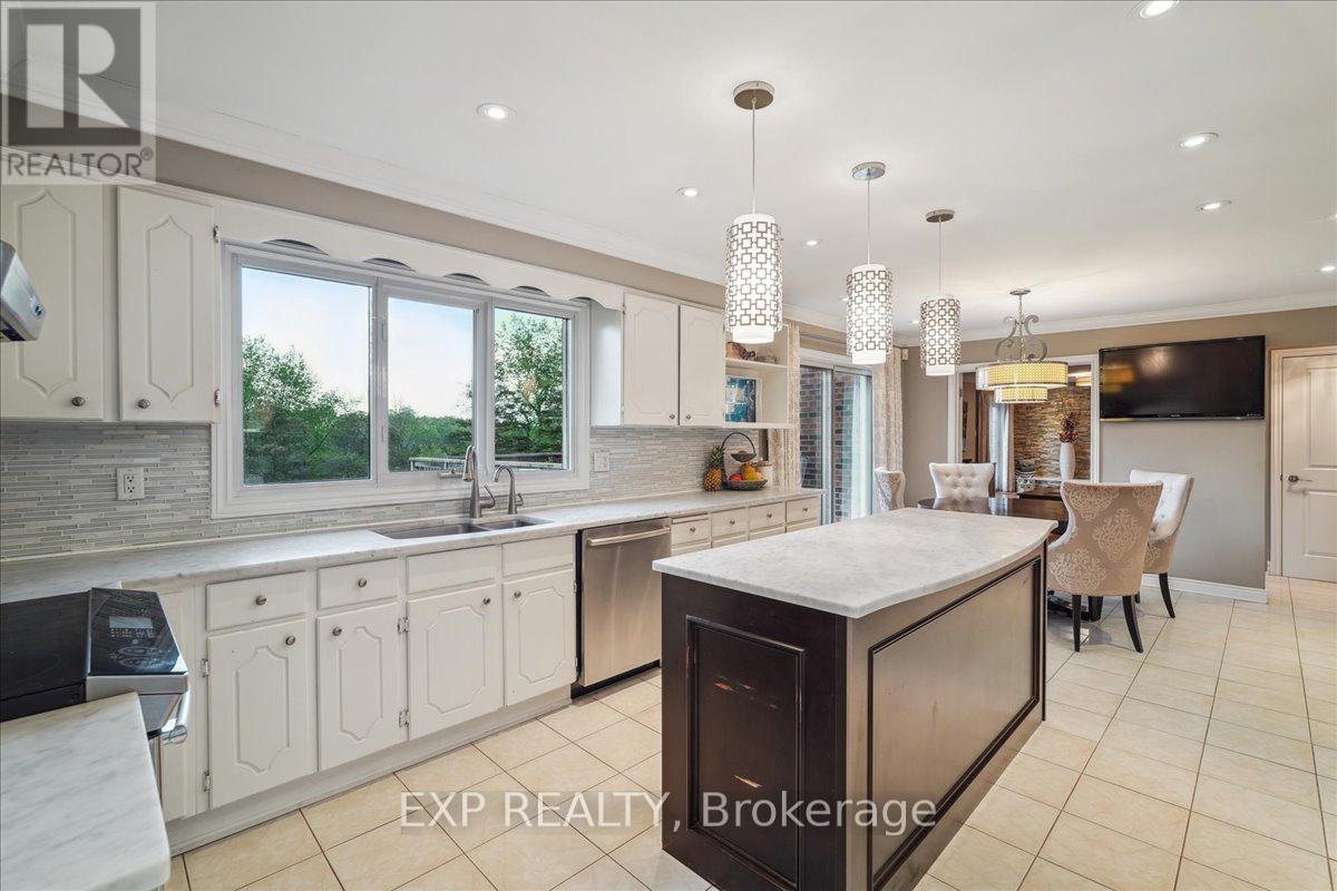 Photo 22 of 71 Manitou Drive, King ON