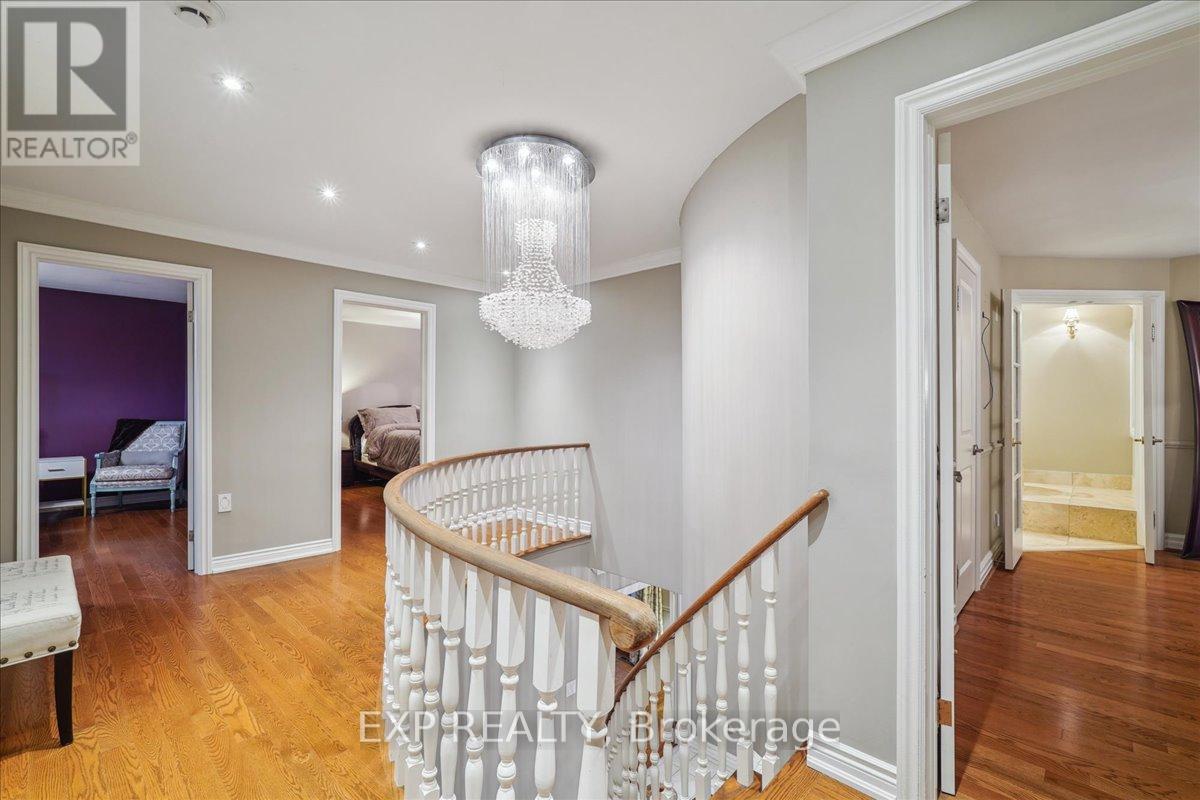 Photo 25 of 71 Manitou Drive, King ON