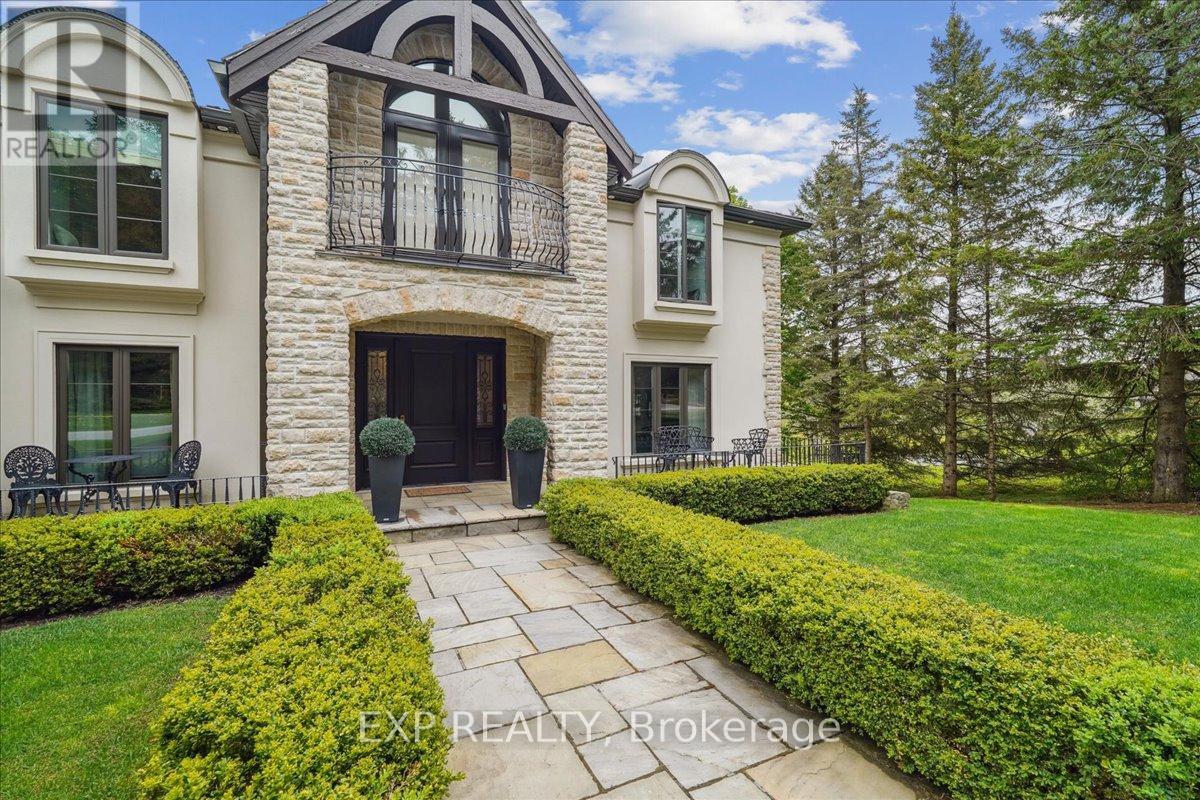 Photo 9 of 71 Manitou Drive, King ON