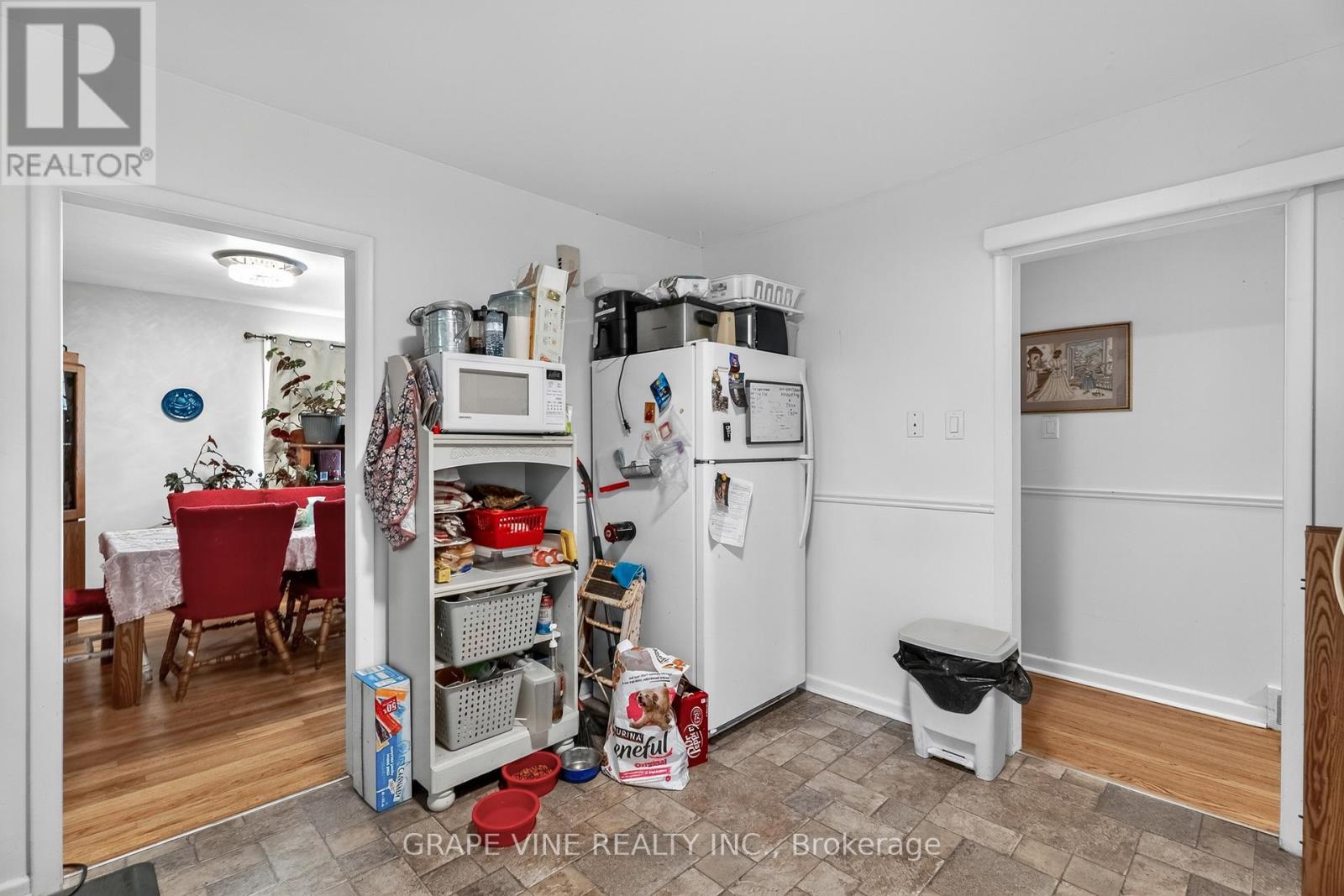 Photo 10 of 1098 Clyde Avenue, Ottawa ON