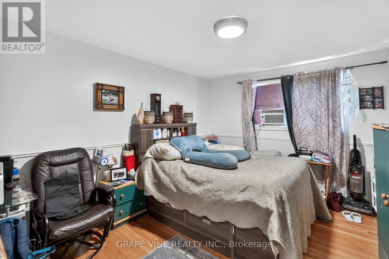 Photo 11 of 1098 Clyde Avenue, Ottawa ON