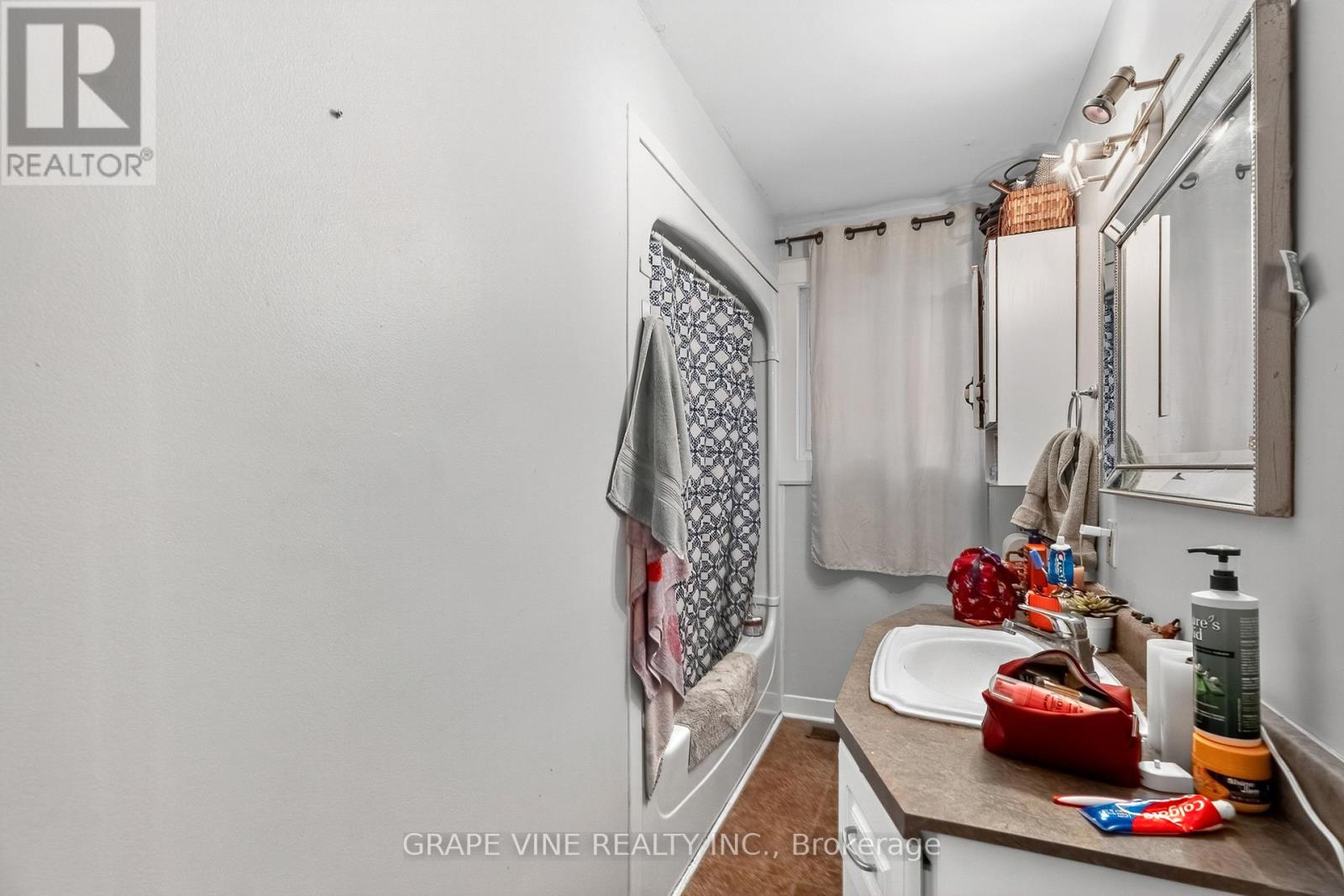 Photo 26 of 1098 Clyde Avenue, Ottawa ON