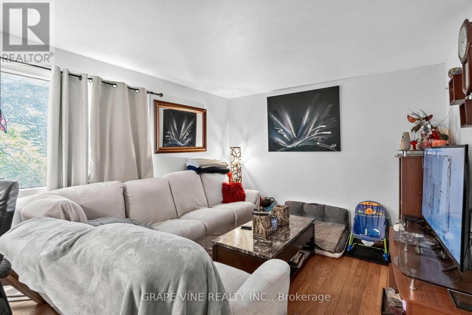 Photo 7 of 1098 Clyde Avenue, Ottawa ON