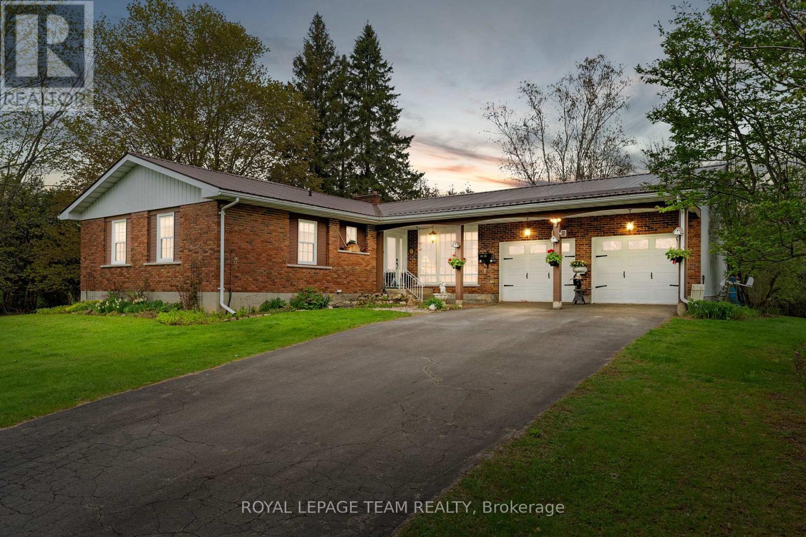 Photo 2 of 2915 County Rd 20 Road, North Grenville ON