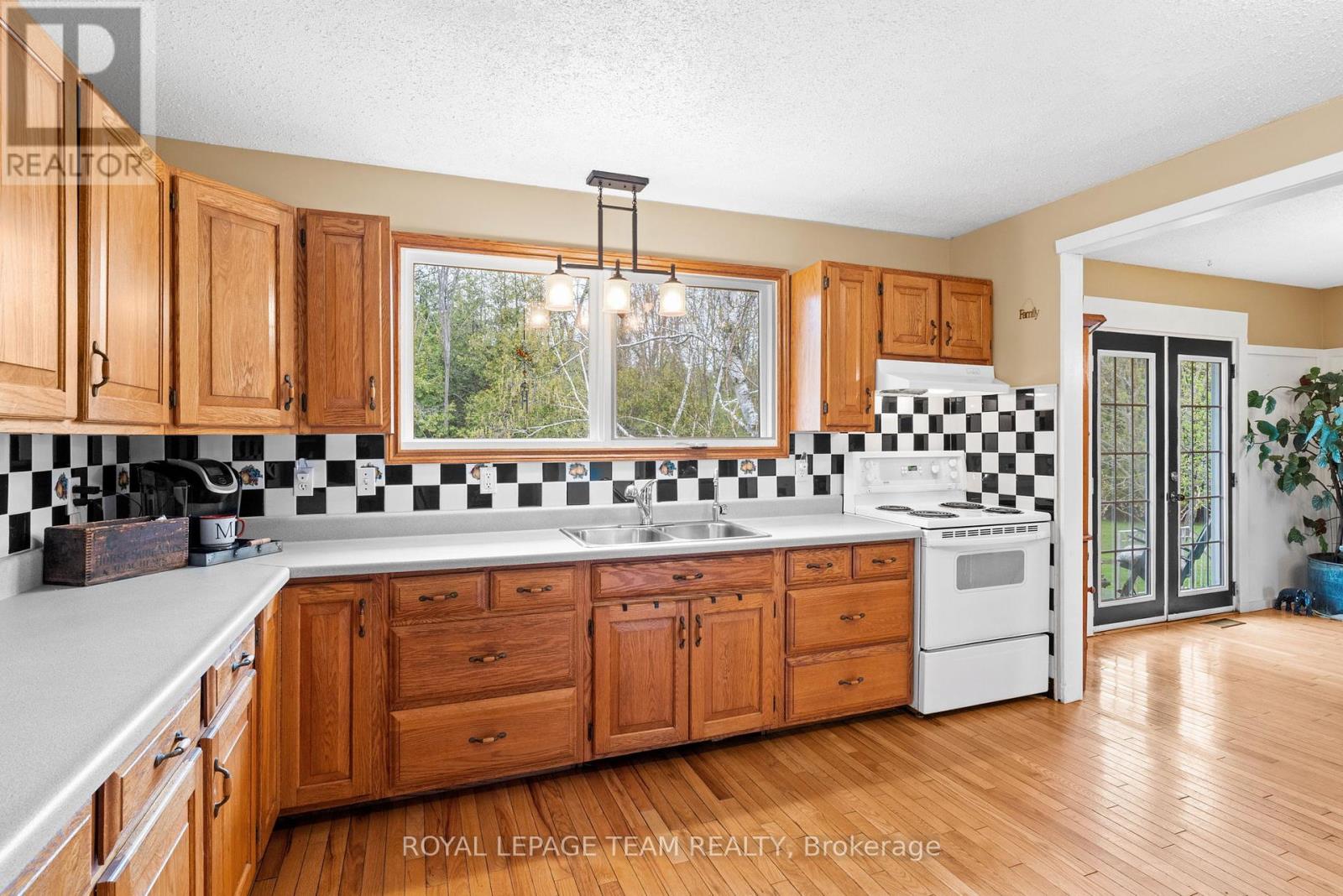 Photo 3 of 2915 County Rd 20 Road, North Grenville ON